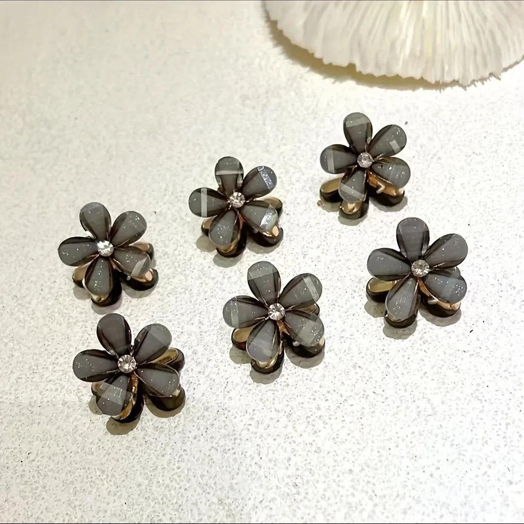 Elegant Pearl Flower Hair Clips – Soft Elegance for Every Look